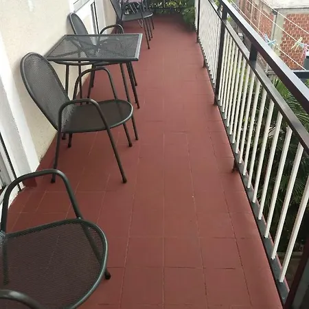 דירה The View